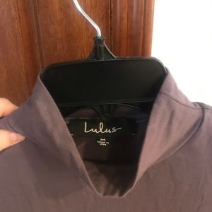 Lulu never worn turtleneck t shirt lavendar size M